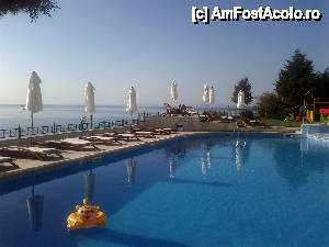 [P27] Piscina văzută de pe terasă. Noaptea era luminată foarte frumos.  » foto by ariciu*
 - 
<span class="allrVoted glyphicon glyphicon-heart hidden" id="av483019"></span>
<a class="m-l-10 hidden" id="sv483019" onclick="voting_Foto_DelVot(,483019,15742)" role="button">șterge vot <span class="glyphicon glyphicon-remove"></span></a>
<a id="v9483019" class=" c-red"  onclick="voting_Foto_SetVot(483019)" role="button"><span class="glyphicon glyphicon-heart-empty"></span> <b>LIKE</b> = Votează poza</a> <img class="hidden"  id="f483019W9" src="/imagini/loader.gif" border="0" /><span class="AjErrMes hidden" id="e483019ErM"></span>