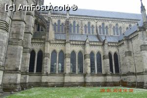 [P03] Parte din peretele nordic al Catedralei din Salisbury » foto by Pușcașu Marin
 - 
<span class="allrVoted glyphicon glyphicon-heart hidden" id="av982361"></span>
<a class="m-l-10 hidden" id="sv982361" onclick="voting_Foto_DelVot(,982361,15751)" role="button">șterge vot <span class="glyphicon glyphicon-remove"></span></a>
<a id="v9982361" class=" c-red"  onclick="voting_Foto_SetVot(982361)" role="button"><span class="glyphicon glyphicon-heart-empty"></span> <b>LIKE</b> = Votează poza</a> <img class="hidden"  id="f982361W9" src="/imagini/loader.gif" border="0" /><span class="AjErrMes hidden" id="e982361ErM"></span>