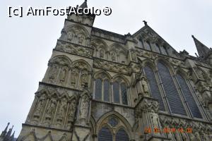 [P04] Fatada vestica a Catedralei din Salisbury » foto by Pușcașu Marin
 - 
<span class="allrVoted glyphicon glyphicon-heart hidden" id="av982362"></span>
<a class="m-l-10 hidden" id="sv982362" onclick="voting_Foto_DelVot(,982362,15751)" role="button">șterge vot <span class="glyphicon glyphicon-remove"></span></a>
<a id="v9982362" class=" c-red"  onclick="voting_Foto_SetVot(982362)" role="button"><span class="glyphicon glyphicon-heart-empty"></span> <b>LIKE</b> = Votează poza</a> <img class="hidden"  id="f982362W9" src="/imagini/loader.gif" border="0" /><span class="AjErrMes hidden" id="e982362ErM"></span>