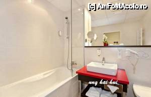 [P04] Amedia Hotel Graz, baia » foto by unq
 - 
<span class="allrVoted glyphicon glyphicon-heart hidden" id="av484872"></span>
<a class="m-l-10 hidden" id="sv484872" onclick="voting_Foto_DelVot(,484872,15800)" role="button">șterge vot <span class="glyphicon glyphicon-remove"></span></a>
<a id="v9484872" class=" c-red"  onclick="voting_Foto_SetVot(484872)" role="button"><span class="glyphicon glyphicon-heart-empty"></span> <b>LIKE</b> = Votează poza</a> <img class="hidden"  id="f484872W9" src="/imagini/loader.gif" border="0" /><span class="AjErrMes hidden" id="e484872ErM"></span>
