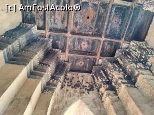 [P11] Wat Chai Watthanaram - colonie de lilieci pe plafonul unei mici pagode » foto by crismis
 - 
<span class="allrVoted glyphicon glyphicon-heart hidden" id="av1359792"></span>
<a class="m-l-10 hidden" id="sv1359792" onclick="voting_Foto_DelVot(,1359792,15806)" role="button">șterge vot <span class="glyphicon glyphicon-remove"></span></a>
<a id="v91359792" class=" c-red"  onclick="voting_Foto_SetVot(1359792)" role="button"><span class="glyphicon glyphicon-heart-empty"></span> <b>LIKE</b> = Votează poza</a> <img class="hidden"  id="f1359792W9" src="/imagini/loader.gif" border="0" /><span class="AjErrMes hidden" id="e1359792ErM"></span>
