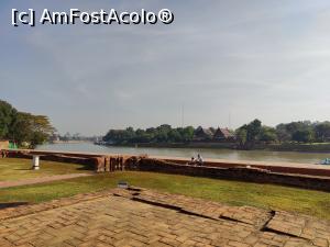 [P18] Wat Chai Watthanaram - râul Chao Phraya » foto by crismis
 - 
<span class="allrVoted glyphicon glyphicon-heart hidden" id="av1359818"></span>
<a class="m-l-10 hidden" id="sv1359818" onclick="voting_Foto_DelVot(,1359818,15806)" role="button">șterge vot <span class="glyphicon glyphicon-remove"></span></a>
<a id="v91359818" class=" c-red"  onclick="voting_Foto_SetVot(1359818)" role="button"><span class="glyphicon glyphicon-heart-empty"></span> <b>LIKE</b> = Votează poza</a> <img class="hidden"  id="f1359818W9" src="/imagini/loader.gif" border="0" /><span class="AjErrMes hidden" id="e1359818ErM"></span>