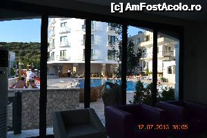 [P02] Holul hotelului, in spate piscinele si al 2-lea corp.  » foto by Mitic*
 - 
<span class="allrVoted glyphicon glyphicon-heart hidden" id="av485679"></span>
<a class="m-l-10 hidden" id="sv485679" onclick="voting_Foto_DelVot(,485679,15807)" role="button">șterge vot <span class="glyphicon glyphicon-remove"></span></a>
<a id="v9485679" class=" c-red"  onclick="voting_Foto_SetVot(485679)" role="button"><span class="glyphicon glyphicon-heart-empty"></span> <b>LIKE</b> = Votează poza</a> <img class="hidden"  id="f485679W9" src="/imagini/loader.gif" border="0" /><span class="AjErrMes hidden" id="e485679ErM"></span>