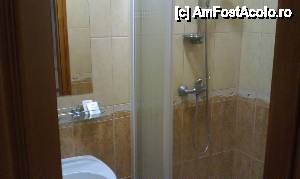 [P12] Imagini din baie la pensiunea Rozsakert Apartmanhaz din Hajduszoboszlo, Ungaria.  » foto by traian.leuca †
 - 
<span class="allrVoted glyphicon glyphicon-heart hidden" id="av486870"></span>
<a class="m-l-10 hidden" id="sv486870" onclick="voting_Foto_DelVot(,486870,15831)" role="button">șterge vot <span class="glyphicon glyphicon-remove"></span></a>
<a id="v9486870" class=" c-red"  onclick="voting_Foto_SetVot(486870)" role="button"><span class="glyphicon glyphicon-heart-empty"></span> <b>LIKE</b> = Votează poza</a> <img class="hidden"  id="f486870W9" src="/imagini/loader.gif" border="0" /><span class="AjErrMes hidden" id="e486870ErM"></span>