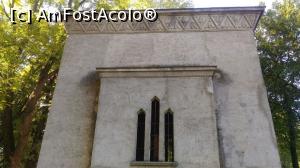 [P04] Mausoleul, stil neoegiptean.  » foto by Radix7
 - 
<span class="allrVoted glyphicon glyphicon-heart hidden" id="av1117844"></span>
<a class="m-l-10 hidden" id="sv1117844" onclick="voting_Foto_DelVot(,1117844,15833)" role="button">șterge vot <span class="glyphicon glyphicon-remove"></span></a>
<a id="v91117844" class=" c-red"  onclick="voting_Foto_SetVot(1117844)" role="button"><span class="glyphicon glyphicon-heart-empty"></span> <b>LIKE</b> = Votează poza</a> <img class="hidden"  id="f1117844W9" src="/imagini/loader.gif" border="0" /><span class="AjErrMes hidden" id="e1117844ErM"></span>