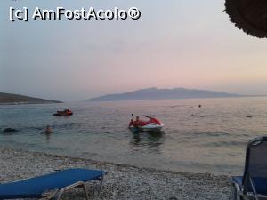 [P06] plaja cu pietris din Sarande si insula Corfu » foto by GeorgeTeo
 - 
<span class="allrVoted glyphicon glyphicon-heart hidden" id="av891865"></span>
<a class="m-l-10 hidden" id="sv891865" onclick="voting_Foto_DelVot(,891865,15859)" role="button">șterge vot <span class="glyphicon glyphicon-remove"></span></a>
<a id="v9891865" class=" c-red"  onclick="voting_Foto_SetVot(891865)" role="button"><span class="glyphicon glyphicon-heart-empty"></span> <b>LIKE</b> = Votează poza</a> <img class="hidden"  id="f891865W9" src="/imagini/loader.gif" border="0" /><span class="AjErrMes hidden" id="e891865ErM"></span>