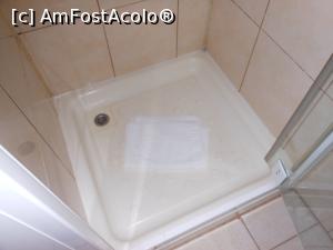 [P23] Mediaș - Hotel Edelweiss 3*. La duș.  » foto by iulianic
 - 
<span class="allrVoted glyphicon glyphicon-heart hidden" id="av1018679"></span>
<a class="m-l-10 hidden" id="sv1018679" onclick="voting_Foto_DelVot(,1018679,15886)" role="button">șterge vot <span class="glyphicon glyphicon-remove"></span></a>
<a id="v91018679" class=" c-red"  onclick="voting_Foto_SetVot(1018679)" role="button"><span class="glyphicon glyphicon-heart-empty"></span> <b>LIKE</b> = Votează poza</a> <img class="hidden"  id="f1018679W9" src="/imagini/loader.gif" border="0" /><span class="AjErrMes hidden" id="e1018679ErM"></span>
