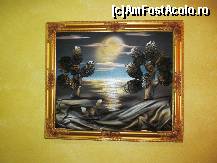[P13] Una din lucrările artistice care împodobesc coridorul etajului 2 al hotelului.  » foto by Neptunus
 - 
<span class="allrVoted glyphicon glyphicon-heart hidden" id="av489120"></span>
<a class="m-l-10 hidden" id="sv489120" onclick="voting_Foto_DelVot(,489120,15886)" role="button">șterge vot <span class="glyphicon glyphicon-remove"></span></a>
<a id="v9489120" class=" c-red"  onclick="voting_Foto_SetVot(489120)" role="button"><span class="glyphicon glyphicon-heart-empty"></span> <b>LIKE</b> = Votează poza</a> <img class="hidden"  id="f489120W9" src="/imagini/loader.gif" border="0" /><span class="AjErrMes hidden" id="e489120ErM"></span>