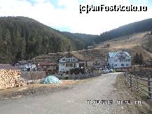 [P06] peisaje frumoase si din pacate drumuri accidentate in zona Moeciu » foto by amero
 - 
<span class="allrVoted glyphicon glyphicon-heart hidden" id="av499409"></span>
<a class="m-l-10 hidden" id="sv499409" onclick="voting_Foto_DelVot(,499409,15933)" role="button">șterge vot <span class="glyphicon glyphicon-remove"></span></a>
<a id="v9499409" class=" c-red"  onclick="voting_Foto_SetVot(499409)" role="button"><span class="glyphicon glyphicon-heart-empty"></span> <b>LIKE</b> = Votează poza</a> <img class="hidden"  id="f499409W9" src="/imagini/loader.gif" border="0" /><span class="AjErrMes hidden" id="e499409ErM"></span>