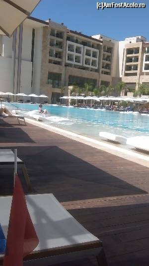 [P05] Aglomeratia de la piscina +15 » foto by ovi1969
 - 
<span class="allrVoted glyphicon glyphicon-heart hidden" id="av679139"></span>
<a class="m-l-10 hidden" id="sv679139" onclick="voting_Foto_DelVot(,679139,15938)" role="button">șterge vot <span class="glyphicon glyphicon-remove"></span></a>
<a id="v9679139" class=" c-red"  onclick="voting_Foto_SetVot(679139)" role="button"><span class="glyphicon glyphicon-heart-empty"></span> <b>LIKE</b> = Votează poza</a> <img class="hidden"  id="f679139W9" src="/imagini/loader.gif" border="0" /><span class="AjErrMes hidden" id="e679139ErM"></span>