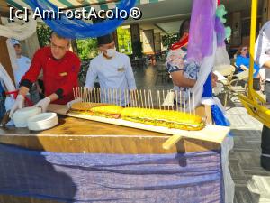 [P66] sandwich ul urias. la fel a fost impartit  tuturor. habar nu am de ce acasa nu ma atrage, dar acolo totul era demential » foto by adutza_ghiocel
 - 
<span class="allrVoted glyphicon glyphicon-heart hidden" id="av1298422"></span>
<a class="m-l-10 hidden" id="sv1298422" onclick="voting_Foto_DelVot(,1298422,15940)" role="button">șterge vot <span class="glyphicon glyphicon-remove"></span></a>
<a id="v91298422" class=" c-red"  onclick="voting_Foto_SetVot(1298422)" role="button"><span class="glyphicon glyphicon-heart-empty"></span> <b>LIKE</b> = Votează poza</a> <img class="hidden"  id="f1298422W9" src="/imagini/loader.gif" border="0" /><span class="AjErrMes hidden" id="e1298422ErM"></span>