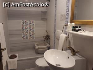 [P24] Altă baie.  » foto by Aurici
 - 
<span class="allrVoted glyphicon glyphicon-heart hidden" id="av1057604"></span>
<a class="m-l-10 hidden" id="sv1057604" onclick="voting_Foto_DelVot(,1057604,16001)" role="button">șterge vot <span class="glyphicon glyphicon-remove"></span></a>
<a id="v91057604" class=" c-red"  onclick="voting_Foto_SetVot(1057604)" role="button"><span class="glyphicon glyphicon-heart-empty"></span> <b>LIKE</b> = Votează poza</a> <img class="hidden"  id="f1057604W9" src="/imagini/loader.gif" border="0" /><span class="AjErrMes hidden" id="e1057604ErM"></span>