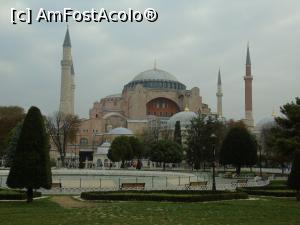 [P40] Sfanta Sofia, foarte aproape de Yusufpașa Konağı.  » foto by Aurici
 - 
<span class="allrVoted glyphicon glyphicon-heart hidden" id="av1057620"></span>
<a class="m-l-10 hidden" id="sv1057620" onclick="voting_Foto_DelVot(,1057620,16001)" role="button">șterge vot <span class="glyphicon glyphicon-remove"></span></a>
<a id="v91057620" class=" c-red"  onclick="voting_Foto_SetVot(1057620)" role="button"><span class="glyphicon glyphicon-heart-empty"></span> <b>LIKE</b> = Votează poza</a> <img class="hidden"  id="f1057620W9" src="/imagini/loader.gif" border="0" /><span class="AjErrMes hidden" id="e1057620ErM"></span>