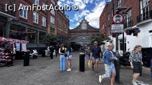 [P02] Windsor & Eton Royal Station » foto by Mika
 - 
<span class="allrVoted glyphicon glyphicon-heart hidden" id="av1509939"></span>
<a class="m-l-10 hidden" id="sv1509939" onclick="voting_Foto_DelVot(,1509939,16051)" role="button">șterge vot <span class="glyphicon glyphicon-remove"></span></a>
<a id="v91509939" class=" c-red"  onclick="voting_Foto_SetVot(1509939)" role="button"><span class="glyphicon glyphicon-heart-empty"></span> <b>LIKE</b> = Votează poza</a> <img class="hidden"  id="f1509939W9" src="/imagini/loader.gif" border="0" /><span class="AjErrMes hidden" id="e1509939ErM"></span>