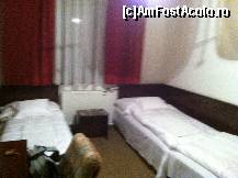 [P03] Asa sunt aliniate paturile pentru o camera tripla! Aranykereszt Hotel Gyula.  » foto by ARA
 - 
<span class="allrVoted glyphicon glyphicon-heart hidden" id="av495217"></span>
<a class="m-l-10 hidden" id="sv495217" onclick="voting_Foto_DelVot(,495217,16085)" role="button">șterge vot <span class="glyphicon glyphicon-remove"></span></a>
<a id="v9495217" class=" c-red"  onclick="voting_Foto_SetVot(495217)" role="button"><span class="glyphicon glyphicon-heart-empty"></span> <b>LIKE</b> = Votează poza</a> <img class="hidden"  id="f495217W9" src="/imagini/loader.gif" border="0" /><span class="AjErrMes hidden" id="e495217ErM"></span>