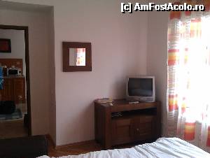 [P06] Usa dormitorului da direct in bucataria apartamentului - iulie 2013 » foto by adry24
 - 
<span class="allrVoted glyphicon glyphicon-heart hidden" id="av496117"></span>
<a class="m-l-10 hidden" id="sv496117" onclick="voting_Foto_DelVot(,496117,16103)" role="button">șterge vot <span class="glyphicon glyphicon-remove"></span></a>
<a id="v9496117" class=" c-red"  onclick="voting_Foto_SetVot(496117)" role="button"><span class="glyphicon glyphicon-heart-empty"></span> <b>LIKE</b> = Votează poza</a> <img class="hidden"  id="f496117W9" src="/imagini/loader.gif" border="0" /><span class="AjErrMes hidden" id="e496117ErM"></span>