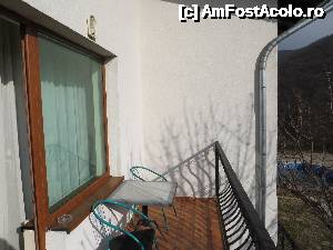 [P33] Balconul camerei in care am stat » foto by valyionsc
 - 
<span class="allrVoted glyphicon glyphicon-heart hidden" id="av496394"></span>
<a class="m-l-10 hidden" id="sv496394" onclick="voting_Foto_DelVot(,496394,16113)" role="button">șterge vot <span class="glyphicon glyphicon-remove"></span></a>
<a id="v9496394" class=" c-red"  onclick="voting_Foto_SetVot(496394)" role="button"><span class="glyphicon glyphicon-heart-empty"></span> <b>LIKE</b> = Votează poza</a> <img class="hidden"  id="f496394W9" src="/imagini/loader.gif" border="0" /><span class="AjErrMes hidden" id="e496394ErM"></span>
