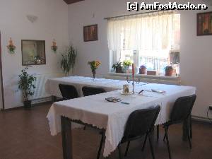 [P10] Loc de servit masa în living » foto by Michi
 - 
<span class="allrVoted glyphicon glyphicon-heart hidden" id="av551827"></span>
<a class="m-l-10 hidden" id="sv551827" onclick="voting_Foto_DelVot(,551827,16189)" role="button">șterge vot <span class="glyphicon glyphicon-remove"></span></a>
<a id="v9551827" class=" c-red"  onclick="voting_Foto_SetVot(551827)" role="button"><span class="glyphicon glyphicon-heart-empty"></span> <b>LIKE</b> = Votează poza</a> <img class="hidden"  id="f551827W9" src="/imagini/loader.gif" border="0" /><span class="AjErrMes hidden" id="e551827ErM"></span>
