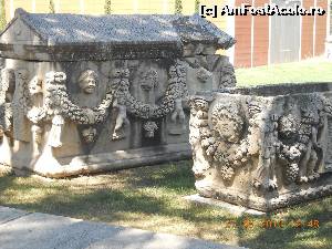 [P05] Turcia Aphrodisia - cateva sarcofage sculptate in piatra » foto by florinbad
 - 
<span class="allrVoted glyphicon glyphicon-heart hidden" id="av562456"></span>
<a class="m-l-10 hidden" id="sv562456" onclick="voting_Foto_DelVot(,562456,16202)" role="button">șterge vot <span class="glyphicon glyphicon-remove"></span></a>
<a id="v9562456" class=" c-red"  onclick="voting_Foto_SetVot(562456)" role="button"><span class="glyphicon glyphicon-heart-empty"></span> <b>LIKE</b> = Votează poza</a> <img class="hidden"  id="f562456W9" src="/imagini/loader.gif" border="0" /><span class="AjErrMes hidden" id="e562456ErM"></span>