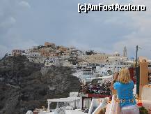 [P05] Fira, capitala insulei.  » foto by Rodel
 - 
<span class="allrVoted glyphicon glyphicon-heart hidden" id="av429622"></span>
<a class="m-l-10 hidden" id="sv429622" onclick="voting_Foto_DelVot(,429622,16213)" role="button">șterge vot <span class="glyphicon glyphicon-remove"></span></a>
<a id="v9429622" class=" c-red"  onclick="voting_Foto_SetVot(429622)" role="button"><span class="glyphicon glyphicon-heart-empty"></span> <b>LIKE</b> = Votează poza</a> <img class="hidden"  id="f429622W9" src="/imagini/loader.gif" border="0" /><span class="AjErrMes hidden" id="e429622ErM"></span>