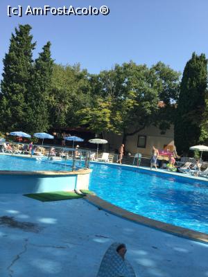 [P01] Piscina foarte curata, intotdeauna aveai loc dar era greu sa intri si sa iesi din apa » foto by Roxana Dornescu
 - 
<span class="allrVoted glyphicon glyphicon-heart hidden" id="av897796"></span>
<a class="m-l-10 hidden" id="sv897796" onclick="voting_Foto_DelVot(,897796,16233)" role="button">șterge vot <span class="glyphicon glyphicon-remove"></span></a>
<a id="v9897796" class=" c-red"  onclick="voting_Foto_SetVot(897796)" role="button"><span class="glyphicon glyphicon-heart-empty"></span> <b>LIKE</b> = Votează poza</a> <img class="hidden"  id="f897796W9" src="/imagini/loader.gif" border="0" /><span class="AjErrMes hidden" id="e897796ErM"></span>