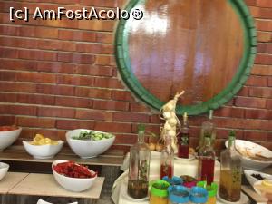 [P06] Puteai sa-ti pregatesti ce salata vrei, masa cu produse e mult mai mare » foto by Roxana Dornescu
 - 
<span class="allrVoted glyphicon glyphicon-heart hidden" id="av897801"></span>
<a class="m-l-10 hidden" id="sv897801" onclick="voting_Foto_DelVot(,897801,16233)" role="button">șterge vot <span class="glyphicon glyphicon-remove"></span></a>
<a id="v9897801" class=" c-red"  onclick="voting_Foto_SetVot(897801)" role="button"><span class="glyphicon glyphicon-heart-empty"></span> <b>LIKE</b> = Votează poza</a> <img class="hidden"  id="f897801W9" src="/imagini/loader.gif" border="0" /><span class="AjErrMes hidden" id="e897801ErM"></span>