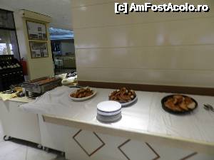 [P19] Pe langa salate, branzeturi si salamuri mai aveau si 3 feluri de cornuri.  :)  » foto by TraianS
 - 
<span class="allrVoted glyphicon glyphicon-heart hidden" id="av501675"></span>
<a class="m-l-10 hidden" id="sv501675" onclick="voting_Foto_DelVot(,501675,16234)" role="button">șterge vot <span class="glyphicon glyphicon-remove"></span></a>
<a id="v9501675" class=" c-red"  onclick="voting_Foto_SetVot(501675)" role="button"><span class="glyphicon glyphicon-heart-empty"></span> <b>LIKE</b> = Votează poza</a> <img class="hidden"  id="f501675W9" src="/imagini/loader.gif" border="0" /><span class="AjErrMes hidden" id="e501675ErM"></span>