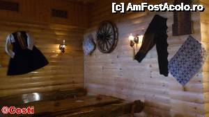 [P26] Decorații folclorice pe pereții Tavernei ”Casa sârbească” » foto by Costi
 - 
<span class="allrVoted glyphicon glyphicon-heart hidden" id="av501702"></span>
<a class="m-l-10 hidden" id="sv501702" onclick="voting_Foto_DelVot(,501702,16235)" role="button">șterge vot <span class="glyphicon glyphicon-remove"></span></a>
<a id="v9501702" class=" c-red"  onclick="voting_Foto_SetVot(501702)" role="button"><span class="glyphicon glyphicon-heart-empty"></span> <b>LIKE</b> = Votează poza</a> <img class="hidden"  id="f501702W9" src="/imagini/loader.gif" border="0" /><span class="AjErrMes hidden" id="e501702ErM"></span>