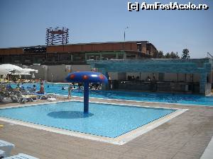 [P15] Zen The Inn Resort - piscina copii.  » foto by Andox
 - 
<span class="allrVoted glyphicon glyphicon-heart hidden" id="av547045"></span>
<a class="m-l-10 hidden" id="sv547045" onclick="voting_Foto_DelVot(,547045,16295)" role="button">șterge vot <span class="glyphicon glyphicon-remove"></span></a>
<a id="v9547045" class=" c-red"  onclick="voting_Foto_SetVot(547045)" role="button"><span class="glyphicon glyphicon-heart-empty"></span> <b>LIKE</b> = Votează poza</a> <img class="hidden"  id="f547045W9" src="/imagini/loader.gif" border="0" /><span class="AjErrMes hidden" id="e547045ErM"></span>