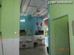 [P11] sala pt mic dejun, in dreapta- in fata, chuvete » foto by andreea72
 - 
<span class="allrVoted glyphicon glyphicon-heart hidden" id="av505742"></span>
<a class="m-l-10 hidden" id="sv505742" onclick="voting_Foto_DelVot(,505742,16325)" role="button">șterge vot <span class="glyphicon glyphicon-remove"></span></a>
<a id="v9505742" class=" c-red"  onclick="voting_Foto_SetVot(505742)" role="button"><span class="glyphicon glyphicon-heart-empty"></span> <b>LIKE</b> = Votează poza</a> <img class="hidden"  id="f505742W9" src="/imagini/loader.gif" border="0" /><span class="AjErrMes hidden" id="e505742ErM"></span>