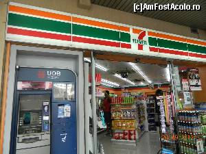 [P15] 7 eleven, bancomat langa hotel » foto by andreea72
 - 
<span class="allrVoted glyphicon glyphicon-heart hidden" id="av505746"></span>
<a class="m-l-10 hidden" id="sv505746" onclick="voting_Foto_DelVot(,505746,16325)" role="button">șterge vot <span class="glyphicon glyphicon-remove"></span></a>
<a id="v9505746" class=" c-red"  onclick="voting_Foto_SetVot(505746)" role="button"><span class="glyphicon glyphicon-heart-empty"></span> <b>LIKE</b> = Votează poza</a> <img class="hidden"  id="f505746W9" src="/imagini/loader.gif" border="0" /><span class="AjErrMes hidden" id="e505746ErM"></span>