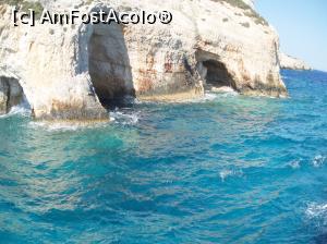 [P09] Peșterile albastre... De fapt azurii. » foto by ailovegreece
 - 
<span class="allrVoted glyphicon glyphicon-heart hidden" id="av1237361"></span>
<a class="m-l-10 hidden" id="sv1237361" onclick="voting_Foto_DelVot(,1237361,16330)" role="button">șterge vot <span class="glyphicon glyphicon-remove"></span></a>
<a id="v91237361" class=" c-red"  onclick="voting_Foto_SetVot(1237361)" role="button"><span class="glyphicon glyphicon-heart-empty"></span> <b>LIKE</b> = Votează poza</a> <img class="hidden"  id="f1237361W9" src="/imagini/loader.gif" border="0" /><span class="AjErrMes hidden" id="e1237361ErM"></span>