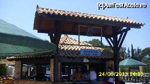 [P13] Barul de la piscina IMPERIAL » foto by georgeb
 - 
<span class="allrVoted glyphicon glyphicon-heart hidden" id="av506293"></span>
<a class="m-l-10 hidden" id="sv506293" onclick="voting_Foto_DelVot(,506293,16330)" role="button">șterge vot <span class="glyphicon glyphicon-remove"></span></a>
<a id="v9506293" class=" c-red"  onclick="voting_Foto_SetVot(506293)" role="button"><span class="glyphicon glyphicon-heart-empty"></span> <b>LIKE</b> = Votează poza</a> <img class="hidden"  id="f506293W9" src="/imagini/loader.gif" border="0" /><span class="AjErrMes hidden" id="e506293ErM"></span>