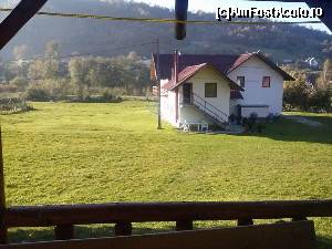 [P01] vila, vazuta din foisor. in spate-stanga, bazinele cu pastravi » foto by papone
 - 
<span class="allrVoted glyphicon glyphicon-heart hidden" id="av566295"></span>
<a class="m-l-10 hidden" id="sv566295" onclick="voting_Foto_DelVot(,566295,16344)" role="button">șterge vot <span class="glyphicon glyphicon-remove"></span></a>
<a id="v9566295" class=" c-red"  onclick="voting_Foto_SetVot(566295)" role="button"><span class="glyphicon glyphicon-heart-empty"></span> <b>LIKE</b> = Votează poza</a> <img class="hidden"  id="f566295W9" src="/imagini/loader.gif" border="0" /><span class="AjErrMes hidden" id="e566295ErM"></span>