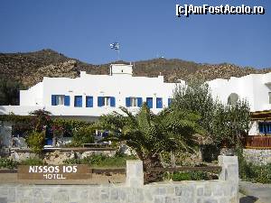 [P18] Un hotel in zona plajei Mylopotas.  » foto by zuftim
 - 
<span class="allrVoted glyphicon glyphicon-heart hidden" id="av587951"></span>
<a class="m-l-10 hidden" id="sv587951" onclick="voting_Foto_DelVot(,587951,16348)" role="button">șterge vot <span class="glyphicon glyphicon-remove"></span></a>
<a id="v9587951" class=" c-red"  onclick="voting_Foto_SetVot(587951)" role="button"><span class="glyphicon glyphicon-heart-empty"></span> <b>LIKE</b> = Votează poza</a> <img class="hidden"  id="f587951W9" src="/imagini/loader.gif" border="0" /><span class="AjErrMes hidden" id="e587951ErM"></span>