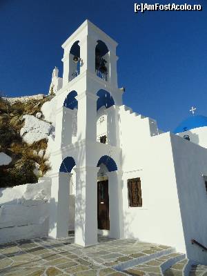 [P21] Clopotnita bisericii Panagia Gremiotissa.  » foto by zuftim
 - 
<span class="allrVoted glyphicon glyphicon-heart hidden" id="av587954"></span>
<a class="m-l-10 hidden" id="sv587954" onclick="voting_Foto_DelVot(,587954,16348)" role="button">șterge vot <span class="glyphicon glyphicon-remove"></span></a>
<a id="v9587954" class=" c-red"  onclick="voting_Foto_SetVot(587954)" role="button"><span class="glyphicon glyphicon-heart-empty"></span> <b>LIKE</b> = Votează poza</a> <img class="hidden"  id="f587954W9" src="/imagini/loader.gif" border="0" /><span class="AjErrMes hidden" id="e587954ErM"></span>