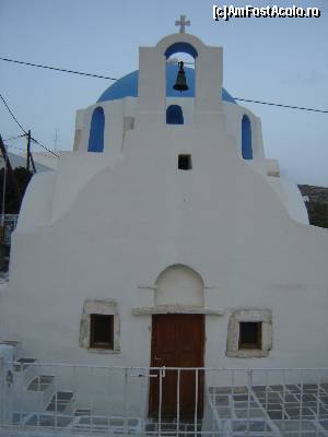 [P35] Biserica tipic cicladica.  » foto by zuftim
 - 
<span class="allrVoted glyphicon glyphicon-heart hidden" id="av587968"></span>
<a class="m-l-10 hidden" id="sv587968" onclick="voting_Foto_DelVot(,587968,16348)" role="button">șterge vot <span class="glyphicon glyphicon-remove"></span></a>
<a id="v9587968" class=" c-red"  onclick="voting_Foto_SetVot(587968)" role="button"><span class="glyphicon glyphicon-heart-empty"></span> <b>LIKE</b> = Votează poza</a> <img class="hidden"  id="f587968W9" src="/imagini/loader.gif" border="0" /><span class="AjErrMes hidden" id="e587968ErM"></span>