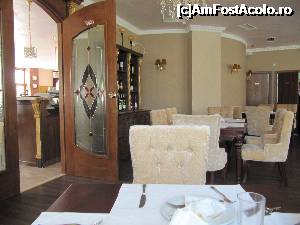 [P21] In restaurant la mic dejun » foto by alb1573
 - 
<span class="allrVoted glyphicon glyphicon-heart hidden" id="av697795"></span>
<a class="m-l-10 hidden" id="sv697795" onclick="voting_Foto_DelVot(,697795,16361)" role="button">șterge vot <span class="glyphicon glyphicon-remove"></span></a>
<a id="v9697795" class=" c-red"  onclick="voting_Foto_SetVot(697795)" role="button"><span class="glyphicon glyphicon-heart-empty"></span> <b>LIKE</b> = Votează poza</a> <img class="hidden"  id="f697795W9" src="/imagini/loader.gif" border="0" /><span class="AjErrMes hidden" id="e697795ErM"></span>