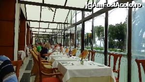 [P23] la restaurant » foto by elenaadina
 - 
<span class="allrVoted glyphicon glyphicon-heart hidden" id="av701393"></span>
<a class="m-l-10 hidden" id="sv701393" onclick="voting_Foto_DelVot(,701393,16364)" role="button">șterge vot <span class="glyphicon glyphicon-remove"></span></a>
<a id="v9701393" class=" c-red"  onclick="voting_Foto_SetVot(701393)" role="button"><span class="glyphicon glyphicon-heart-empty"></span> <b>LIKE</b> = Votează poza</a> <img class="hidden"  id="f701393W9" src="/imagini/loader.gif" border="0" /><span class="AjErrMes hidden" id="e701393ErM"></span>