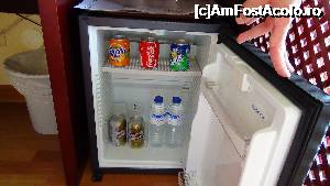 [P08] minibarul cu racoritoare, bere si apa doar in prima zi » foto by elenaadina
 - 
<span class="allrVoted glyphicon glyphicon-heart hidden" id="av701378"></span>
<a class="m-l-10 hidden" id="sv701378" onclick="voting_Foto_DelVot(,701378,16364)" role="button">șterge vot <span class="glyphicon glyphicon-remove"></span></a>
<a id="v9701378" class=" c-red"  onclick="voting_Foto_SetVot(701378)" role="button"><span class="glyphicon glyphicon-heart-empty"></span> <b>LIKE</b> = Votează poza</a> <img class="hidden"  id="f701378W9" src="/imagini/loader.gif" border="0" /><span class="AjErrMes hidden" id="e701378ErM"></span>