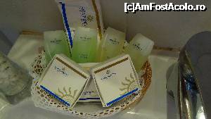 [P09] sapun, gel de dus si sampon, doar de 2 ori pe sejur » foto by elenaadina
 - 
<span class="allrVoted glyphicon glyphicon-heart hidden" id="av701379"></span>
<a class="m-l-10 hidden" id="sv701379" onclick="voting_Foto_DelVot(,701379,16364)" role="button">șterge vot <span class="glyphicon glyphicon-remove"></span></a>
<a id="v9701379" class=" c-red"  onclick="voting_Foto_SetVot(701379)" role="button"><span class="glyphicon glyphicon-heart-empty"></span> <b>LIKE</b> = Votează poza</a> <img class="hidden"  id="f701379W9" src="/imagini/loader.gif" border="0" /><span class="AjErrMes hidden" id="e701379ErM"></span>