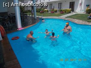 [P04] Piscina, destul de mica » foto by resita2009
 - 
<span class="allrVoted glyphicon glyphicon-heart hidden" id="av905221"></span>
<a class="m-l-10 hidden" id="sv905221" onclick="voting_Foto_DelVot(,905221,16387)" role="button">șterge vot <span class="glyphicon glyphicon-remove"></span></a>
<a id="v9905221" class=" c-red"  onclick="voting_Foto_SetVot(905221)" role="button"><span class="glyphicon glyphicon-heart-empty"></span> <b>LIKE</b> = Votează poza</a> <img class="hidden"  id="f905221W9" src="/imagini/loader.gif" border="0" /><span class="AjErrMes hidden" id="e905221ErM"></span>