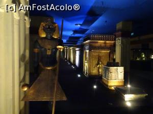 [P12] King Tut Museum – 'paznicul' muzeului » foto by nicole33
 - 
<span class="allrVoted glyphicon glyphicon-heart hidden" id="av1208527"></span>
<a class="m-l-10 hidden" id="sv1208527" onclick="voting_Foto_DelVot(,1208527,16440)" role="button">șterge vot <span class="glyphicon glyphicon-remove"></span></a>
<a id="v91208527" class=" c-red"  onclick="voting_Foto_SetVot(1208527)" role="button"><span class="glyphicon glyphicon-heart-empty"></span> <b>LIKE</b> = Votează poza</a> <img class="hidden"  id="f1208527W9" src="/imagini/loader.gif" border="0" /><span class="AjErrMes hidden" id="e1208527ErM"></span>