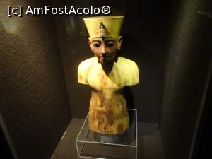 [P14] King Tut Museum – bustul lui King Tut » foto by nicole33
 - 
<span class="allrVoted glyphicon glyphicon-heart hidden" id="av1208529"></span>
<a class="m-l-10 hidden" id="sv1208529" onclick="voting_Foto_DelVot(,1208529,16440)" role="button">șterge vot <span class="glyphicon glyphicon-remove"></span></a>
<a id="v91208529" class=" c-red"  onclick="voting_Foto_SetVot(1208529)" role="button"><span class="glyphicon glyphicon-heart-empty"></span> <b>LIKE</b> = Votează poza</a> <img class="hidden"  id="f1208529W9" src="/imagini/loader.gif" border="0" /><span class="AjErrMes hidden" id="e1208529ErM"></span>