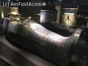 [P43] King Tut Museum – sarcofag » foto by nicole33
 - 
<span class="allrVoted glyphicon glyphicon-heart hidden" id="av1208558"></span>
<a class="m-l-10 hidden" id="sv1208558" onclick="voting_Foto_DelVot(,1208558,16440)" role="button">șterge vot <span class="glyphicon glyphicon-remove"></span></a>
<a id="v91208558" class=" c-red"  onclick="voting_Foto_SetVot(1208558)" role="button"><span class="glyphicon glyphicon-heart-empty"></span> <b>LIKE</b> = Votează poza</a> <img class="hidden"  id="f1208558W9" src="/imagini/loader.gif" border="0" /><span class="AjErrMes hidden" id="e1208558ErM"></span>