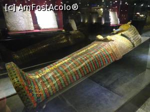 [P48] King Tut Museum – sarcofag » foto by nicole33
 - 
<span class="allrVoted glyphicon glyphicon-heart hidden" id="av1208563"></span>
<a class="m-l-10 hidden" id="sv1208563" onclick="voting_Foto_DelVot(,1208563,16440)" role="button">șterge vot <span class="glyphicon glyphicon-remove"></span></a>
<a id="v91208563" class=" c-red"  onclick="voting_Foto_SetVot(1208563)" role="button"><span class="glyphicon glyphicon-heart-empty"></span> <b>LIKE</b> = Votează poza</a> <img class="hidden"  id="f1208563W9" src="/imagini/loader.gif" border="0" /><span class="AjErrMes hidden" id="e1208563ErM"></span>