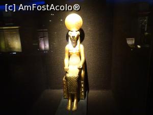[P57] King Tut Museum  - statuetă de aur » foto by nicole33
 - 
<span class="allrVoted glyphicon glyphicon-heart hidden" id="av1208572"></span>
<a class="m-l-10 hidden" id="sv1208572" onclick="voting_Foto_DelVot(,1208572,16440)" role="button">șterge vot <span class="glyphicon glyphicon-remove"></span></a>
<a id="v91208572" class=" c-red"  onclick="voting_Foto_SetVot(1208572)" role="button"><span class="glyphicon glyphicon-heart-empty"></span> <b>LIKE</b> = Votează poza</a> <img class="hidden"  id="f1208572W9" src="/imagini/loader.gif" border="0" /><span class="AjErrMes hidden" id="e1208572ErM"></span>