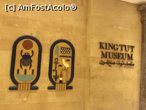 [P06] King Tut Museum – intrarea în muzeu » foto by nicole33
 - 
<span class="allrVoted glyphicon glyphicon-heart hidden" id="av1208521"></span>
<a class="m-l-10 hidden" id="sv1208521" onclick="voting_Foto_DelVot(,1208521,16440)" role="button">șterge vot <span class="glyphicon glyphicon-remove"></span></a>
<a id="v91208521" class=" c-red"  onclick="voting_Foto_SetVot(1208521)" role="button"><span class="glyphicon glyphicon-heart-empty"></span> <b>LIKE</b> = Votează poza</a> <img class="hidden"  id="f1208521W9" src="/imagini/loader.gif" border="0" /><span class="AjErrMes hidden" id="e1208521ErM"></span>