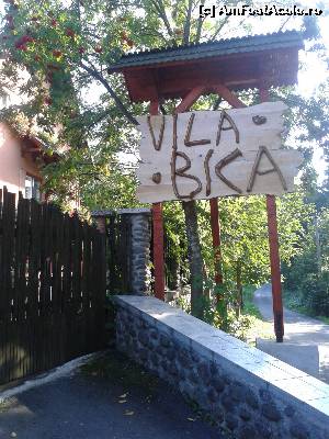 [P03] Intrarea in Vila Bica, pe str. Vulturului.  » foto by izabiza
 - 
<span class="allrVoted glyphicon glyphicon-heart hidden" id="av676583"></span>
<a class="m-l-10 hidden" id="sv676583" onclick="voting_Foto_DelVot(,676583,16464)" role="button">șterge vot <span class="glyphicon glyphicon-remove"></span></a>
<a id="v9676583" class=" c-red"  onclick="voting_Foto_SetVot(676583)" role="button"><span class="glyphicon glyphicon-heart-empty"></span> <b>LIKE</b> = Votează poza</a> <img class="hidden"  id="f676583W9" src="/imagini/loader.gif" border="0" /><span class="AjErrMes hidden" id="e676583ErM"></span>