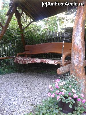 [P08] Leagănul de lângă foișor - un colț de liniște în balanas de risipire a grijilor.  » foto by izabiza
 - 
<span class="allrVoted glyphicon glyphicon-heart hidden" id="av676642"></span>
<a class="m-l-10 hidden" id="sv676642" onclick="voting_Foto_DelVot(,676642,16464)" role="button">șterge vot <span class="glyphicon glyphicon-remove"></span></a>
<a id="v9676642" class=" c-red"  onclick="voting_Foto_SetVot(676642)" role="button"><span class="glyphicon glyphicon-heart-empty"></span> <b>LIKE</b> = Votează poza</a> <img class="hidden"  id="f676642W9" src="/imagini/loader.gif" border="0" /><span class="AjErrMes hidden" id="e676642ErM"></span>